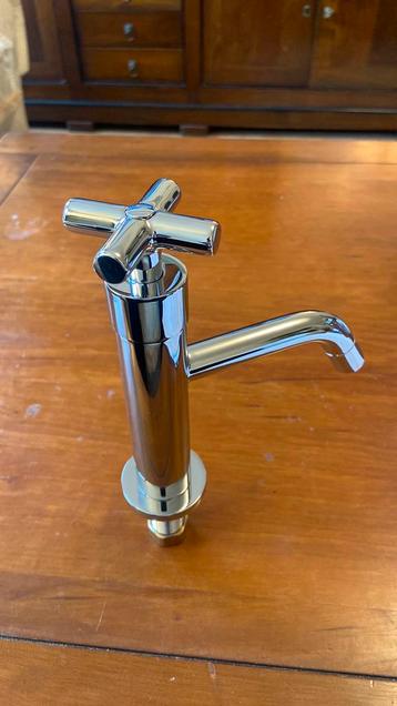 Huber suit wastafel kraan chromo/pst 30€ beschikbaar voor biedingen