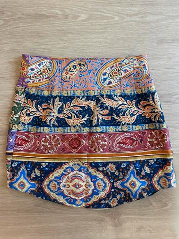 Zara Mediterraanse mini rok beschikbaar voor biedingen