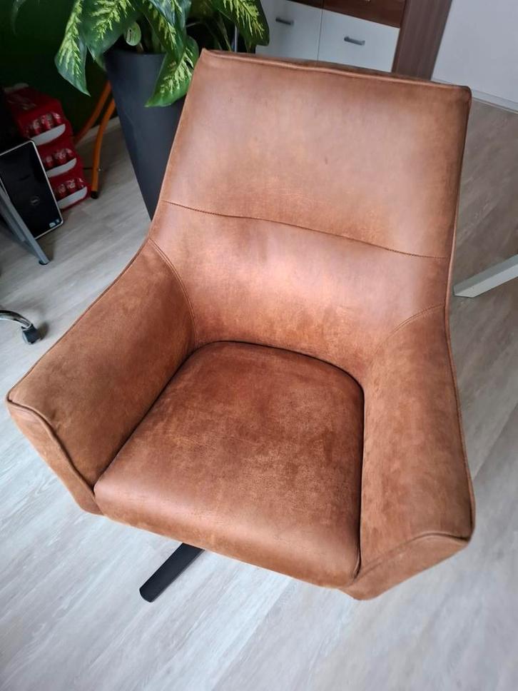 Draaifauteuil Matthew Microleder Bull Camel kleur, Huis en Inrichting, Fauteuils, Nieuw, Overige materialen, 50 tot 75 cm, 75 tot 100 cm