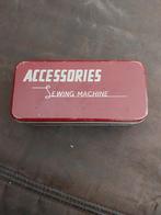 Vintage Naaimachine Accessoires Blikje, Ophalen of Verzenden, Gebruikt