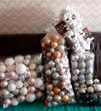 Groot pakket div.kerstballen om kransen of bomen te vullen, Diversen, Kerst, Ophalen of Verzenden, Zo goed als nieuw