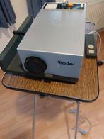 Diaprojector, projectiescherm en diatafel, Ophalen