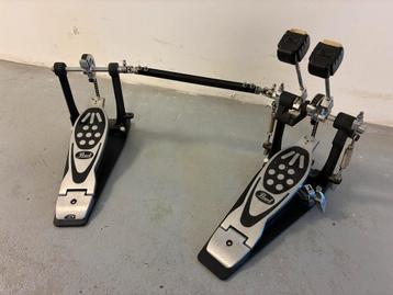 Pearl P122 twinpedaal (twin bassdrum dubbel pedaal) beschikbaar voor biedingen