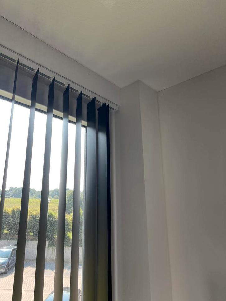 Zwarte verticale lamellen - 203x251cm - Zo goed als nieuw, Huis en Inrichting, Stoffering | Gordijnen en Lamellen, Zo goed als nieuw