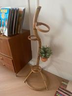 Vintage boho plantenstandaard, rotan bamboe, Ophalen, Overige materialen, Zo goed als nieuw, 60 cm of meer