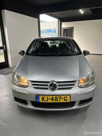 Volkswagen Golf 1.6 FSI Sportline grote scherm beschikbaar voor biedingen