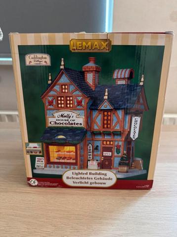 Lemax Molly's House Of Chocolate beschikbaar voor biedingen