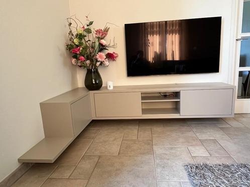 Mooi zwevend tv meubel, Huis en Inrichting, Kasten | Televisiemeubels, Zo goed als nieuw, Minder dan 100 cm, 25 tot 50 cm, Ophalen