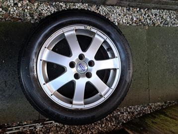 Originele Volvo velgen met winterbanden beschikbaar voor biedingen