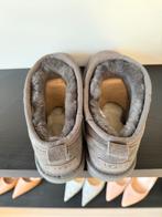 Nieuwe UGGs maat 39 - Ongedragen!, Kleding | Dames, Schoenen, Ophalen of Verzenden, Nieuw, Grijs, Lage of Enkellaarzen