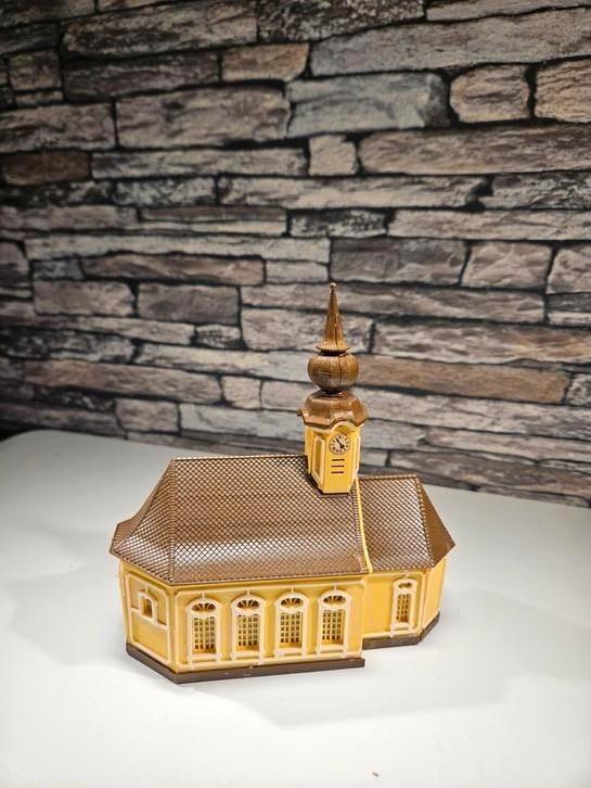 Kerk kerkgebouw N spoor trein 1:160, Hobby en Vrije tijd, Modeltreinen | N-Spoor, Gebruikt, Brug, Tunnel of Gebouw, Gelijkstroom of Wisselstroom