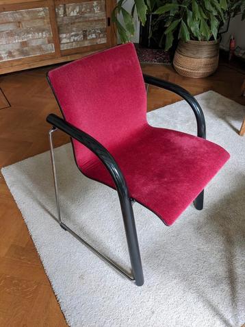 Thonet S320 design stoel rood beschikbaar voor biedingen