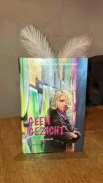 KR-7 Helga Warmels - Geen gezicht, Ophalen of Verzenden, Zo goed als nieuw, Helga Warmels