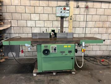 Lazzari Kantelbare spindelfreesmachine met freeskoppen beschikbaar voor biedingen