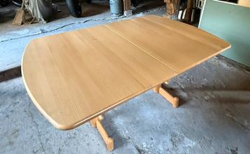 Originele Stokke Centro tafel (massief beuken). beschikbaar voor biedingen
