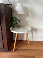 Small side table - Kleine Bijzettafel, Huis en Inrichting, Minder dan 55 cm, Zo goed als nieuw, Rechthoekig, Ophalen
