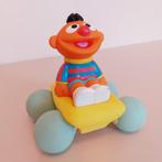 Ernie op wielen! Sesamstraat speelgoed auto rubber, Ophalen of Verzenden, Nieuw