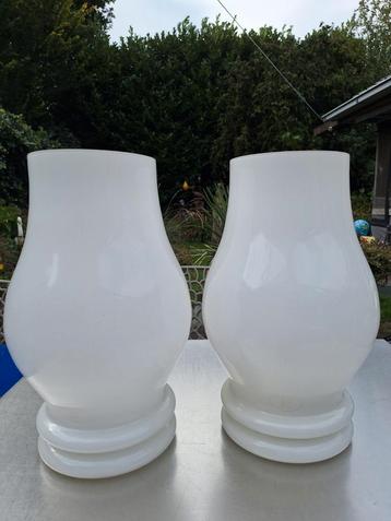 2 vazen wit R... DALEN,DRENTHE  beschikbaar voor biedingen