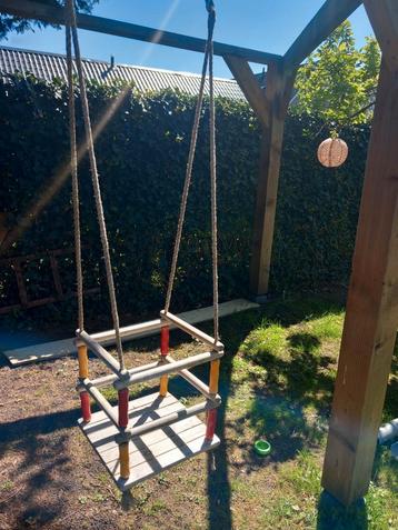 houten schommel  beschikbaar voor biedingen