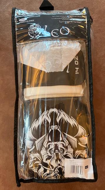 2x gebruikt bokshandschoenen Leo maat14 gekocht Fightshop beschikbaar voor biedingen