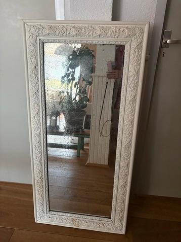 Antieke Brocante Spiegel met Houten Lijst beschikbaar voor biedingen