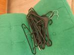 Gratis: 15 kleerhangers, Kleding | Dames, Kledinghangers, Ophalen, Zo goed als nieuw