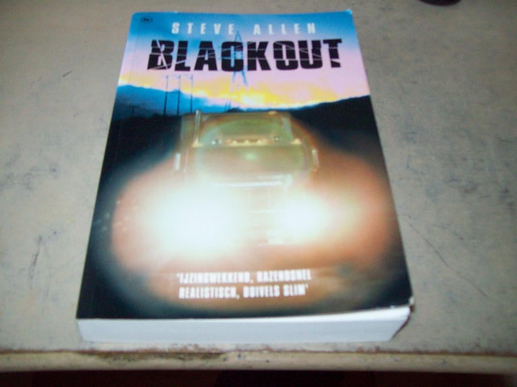 Boek: Steve Allen - Blackout (zgan), Boeken, Ophalen, Zo goed als nieuw