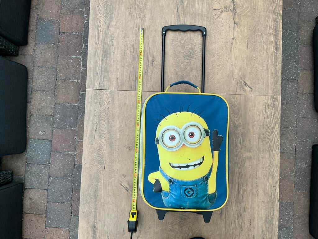 Gebruikte, werkt wel, niet kapot, Minions koffer, Sieraden, Tassen en Uiterlijk, Ophalen, Zo goed als nieuw, Zacht kunststof, 70 cm of meer