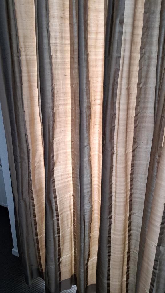 Luxe Gevoerde Zijden Overgordijnen - tot. breedte  6.80 m, Huis en Inrichting, Stoffering | Gordijnen en Lamellen, Ophalen of Verzenden