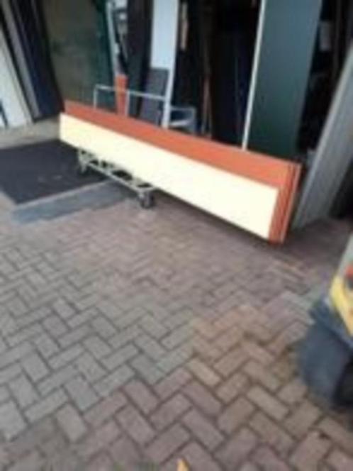 Trespa 13 mm legplanken of boeiplanken 35,5 x 373 cm geel we, Huis en Inrichting, Woonaccessoires | Wandplanken en Boekenplanken