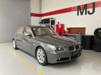 BMW 530i (E60) 1:18 Revell Grijs incl. org. doos Zeldzaam MJ, Hobby en Vrije tijd, Modelauto's | 1:18, Ophalen of Verzenden, Zo goed als nieuw