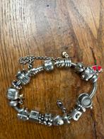 Pandora armband met 21 bedels!, Ophalen of Verzenden, Zo goed als nieuw, Grijs, Met bedels of kralen