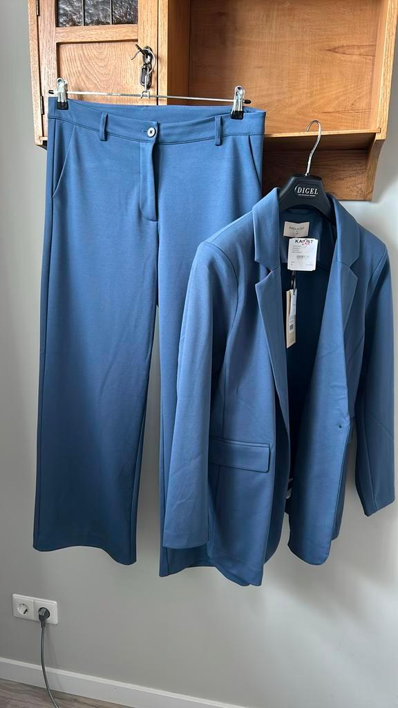 Freequent pak jeansblauw, Kleding | Dames, Dames-kledingpakketten, Nieuw, Maat 38/40 (M), Ophalen of Verzenden