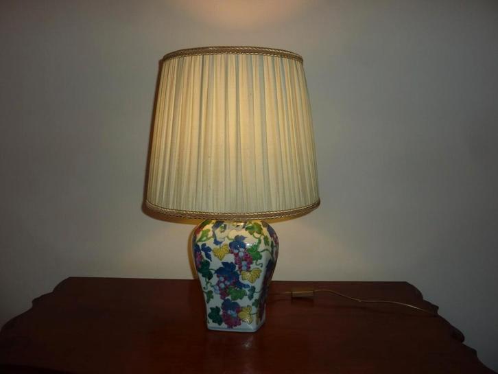 Chinese vaas/lamp., Huis en Inrichting, Lampen | Tafellampen, Gebruikt, 50 tot 75 cm, Stof, Overige materialen, Ophalen of Verzenden