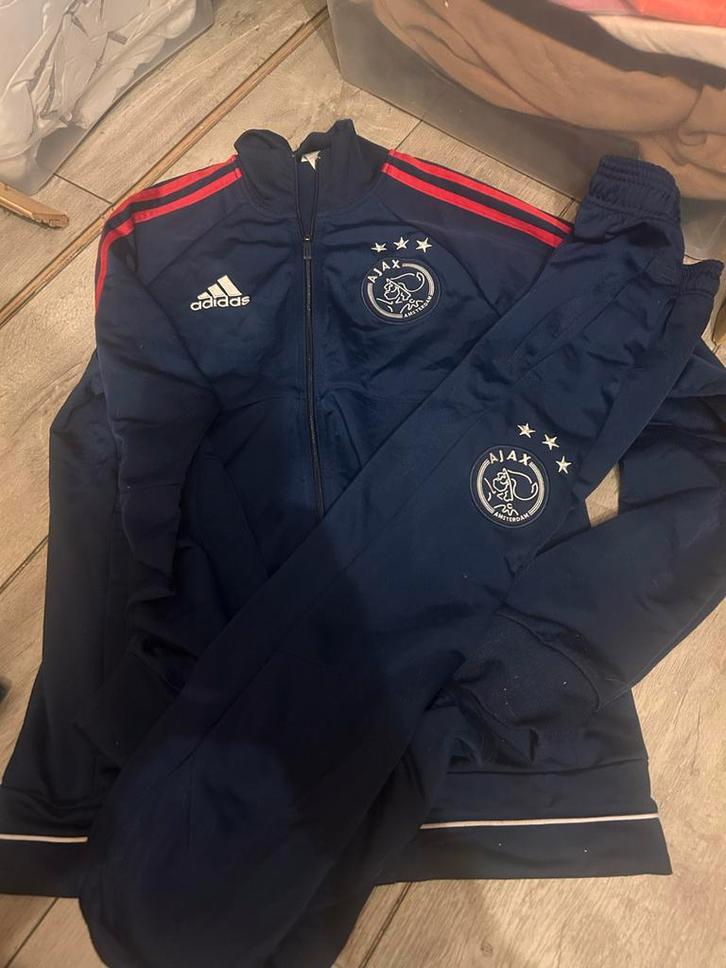 Ajax Trainingspak Maat S - Adidas, Kleding | Heren, Sportkleding, Zo goed als nieuw, Voetbal, Maat 46 (S) of kleiner, Blauw, Ophalen of Verzenden