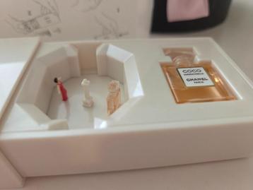 CHANEL Coco Mademoiselle music box parfum beschikbaar voor biedingen