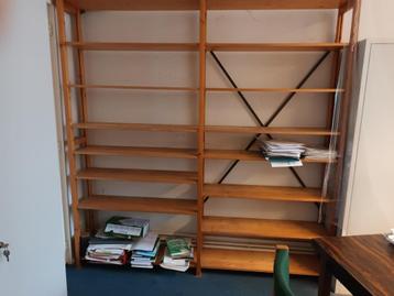 lundia boekenkast beschikbaar voor biedingen