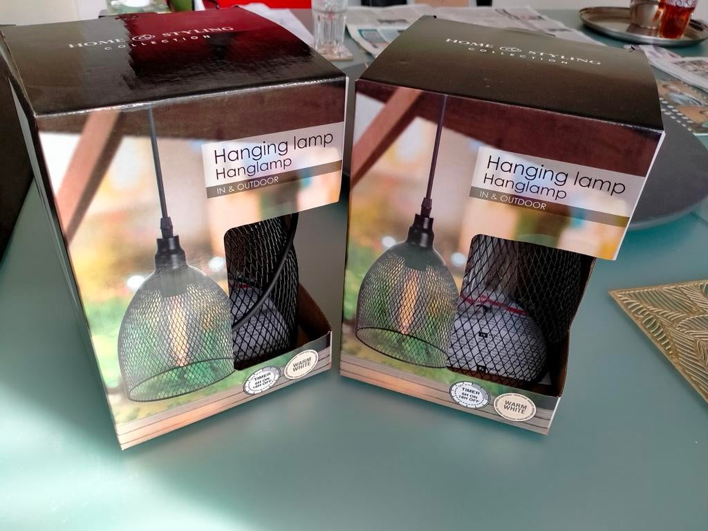 Hanglamp op  2 stuks kan binnen en buiten.op bat, Ophalen, Minder dan 50 cm