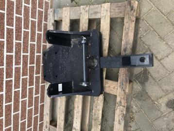 Deutz dx ondertrekhaak beschikbaar voor biedingen