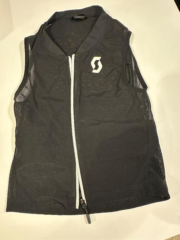 Scott rugbeschermer snowboard/ski maat S (9-11jr), Sport en Fitness, Snowboarden, Zo goed als nieuw, Helm of Bescherming, Ophalen of Verzenden