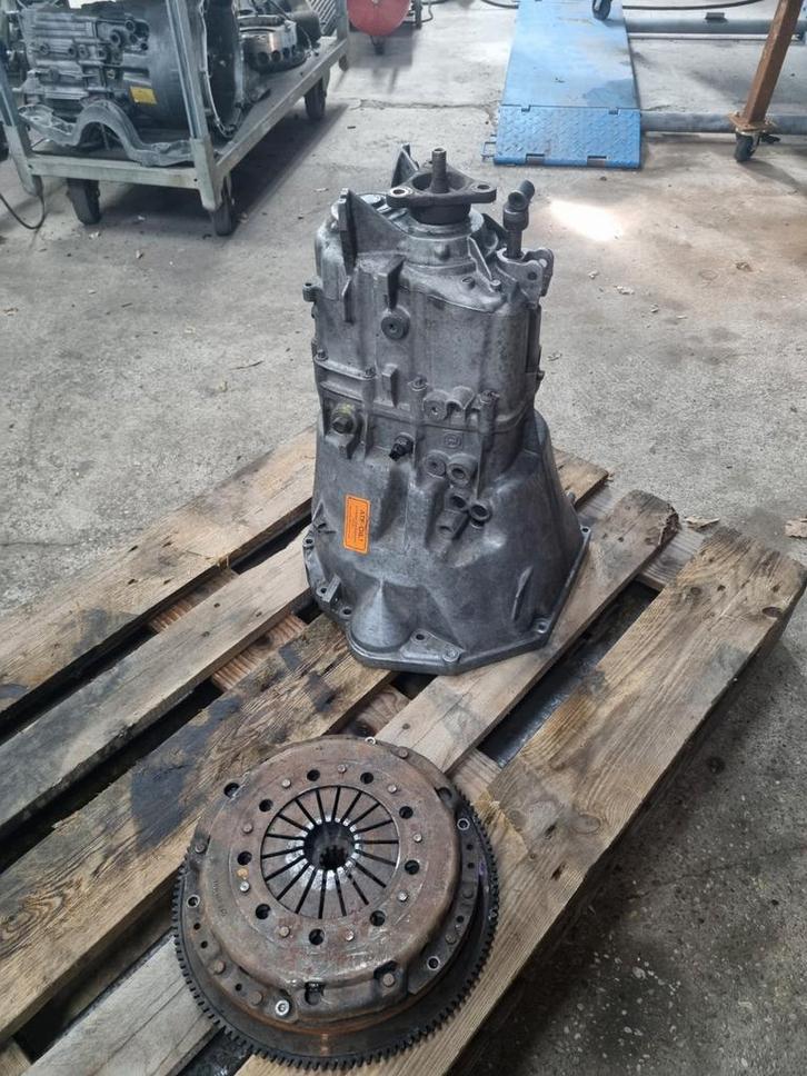 BMW V8 handbak M60, M62, S62. Met Vliegwiel en drukgroep!, Auto-onderdelen, Transmissie en Toebehoren, BMW, Gebruikt, Ophalen