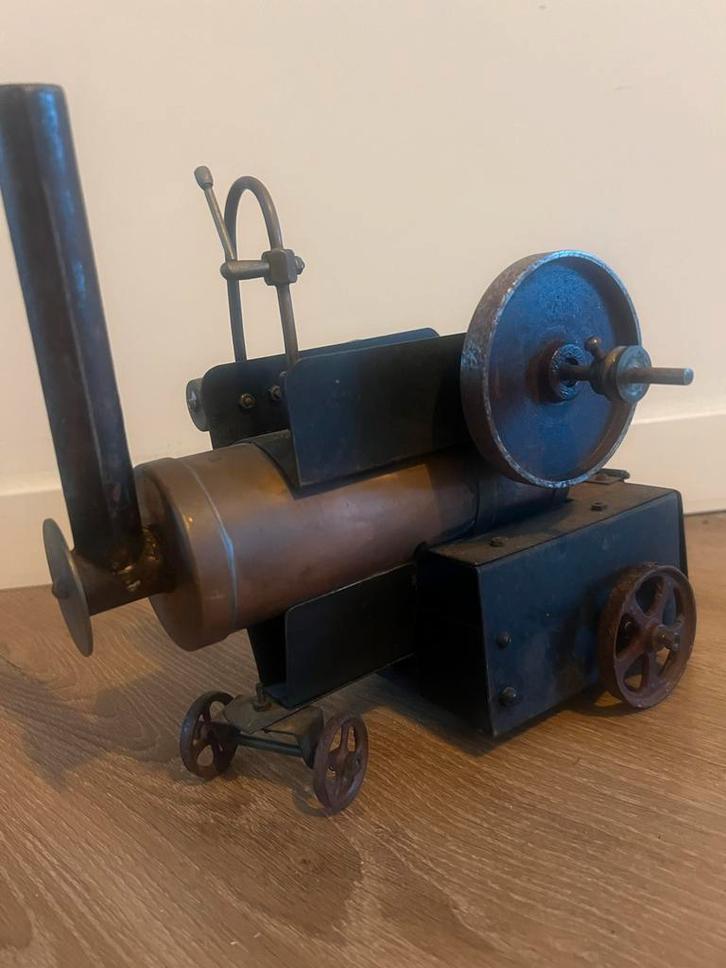 Antieke stoommachine model, Antiek en Kunst, Antiek | Speelgoed, Ophalen of Verzenden