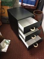 Italiaans design ladenkastje, Huis en Inrichting, Kasten | Ladekasten, Zo goed als nieuw, 3 of 4 laden, Minder dan 100 cm, Metaal