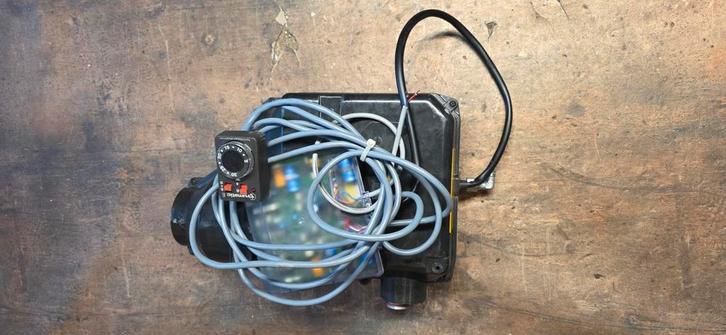 Truma kachel E2400 op 12v/30mB kompleet met bediening, Caravans en Kamperen, Camper-accessoires, Zo goed als nieuw, Ophalen