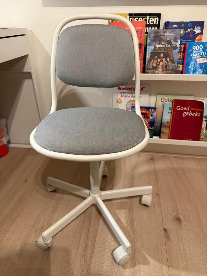 Ikea ÖRFJÄLL Kinderbureaustoel in goede staat, Huis en Inrichting, Bureaustoelen, Zo goed als nieuw, Bureaustoel, Wit, Ophalen