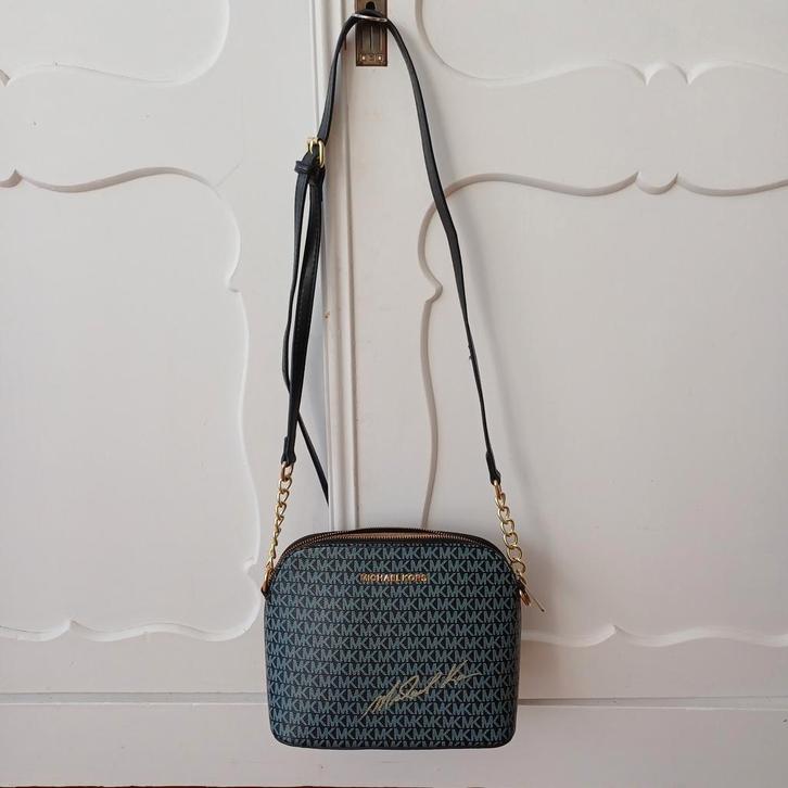 Leuke Schoudertas - Michael Kors look-a-like, Sieraden, Tassen en Uiterlijk, Tassen | Damestassen, Zo goed als nieuw, Schoudertasje