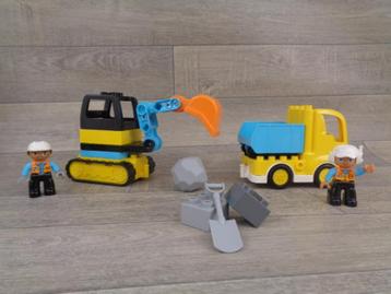 duplo graafmachine en vrachtwagen beschikbaar voor biedingen
