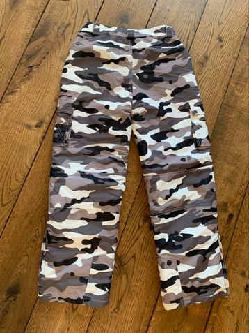 Ski broek maat 152 beschikbaar voor biedingen