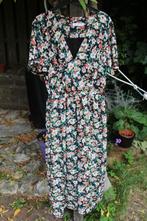 Gebloemde jurk met v-hals van het merk KAYLLA maat M/L, Maat 38/40 (M), Overige kleuren, KAYLLA, Ophalen of Verzenden