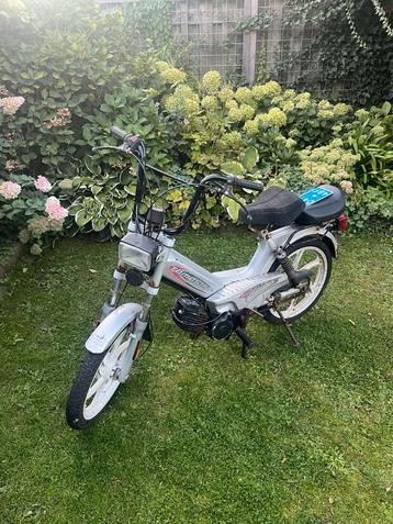 Tomos opknapper beschikbaar voor biedingen
